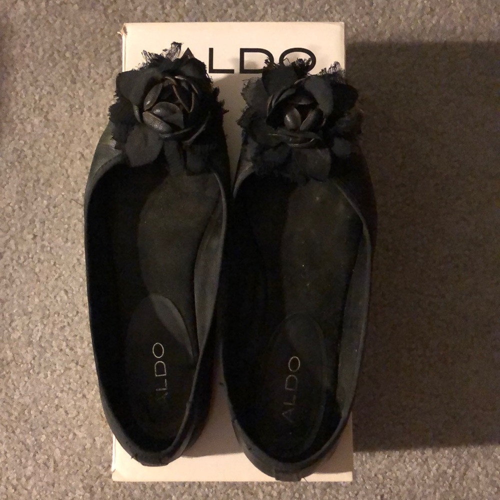 Aldo SMYLY-97 Flat with flower embellishment